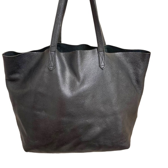 Cuyana black pebbled soft leather unstructured tote bag - Picture 2 of 14